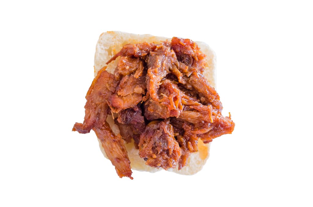 4. Cerdo desmenuzado con salsa barbecue.