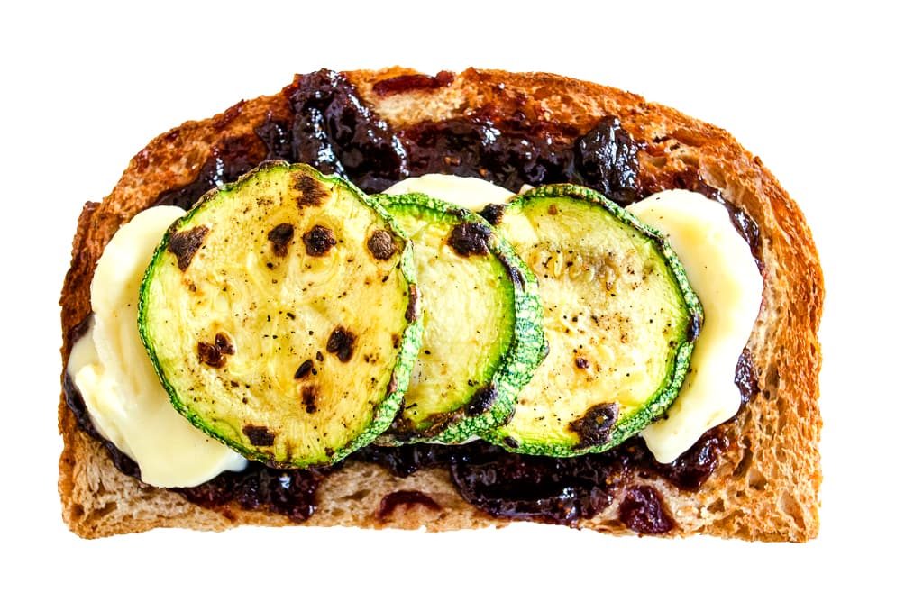 9. Mantequilla con jalea de cardamomo e higo, queso brie y rodajas de calabaza.