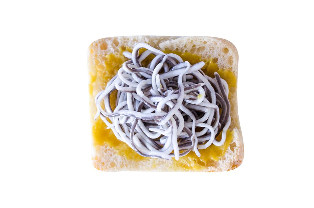 12. Mostaza honey con angula y aceite de oliva.