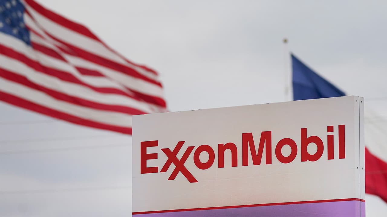 "Mintió para aumentar sus beneficios": California demanda a ExxonMobil por crisis mundial de contaminación por plástico