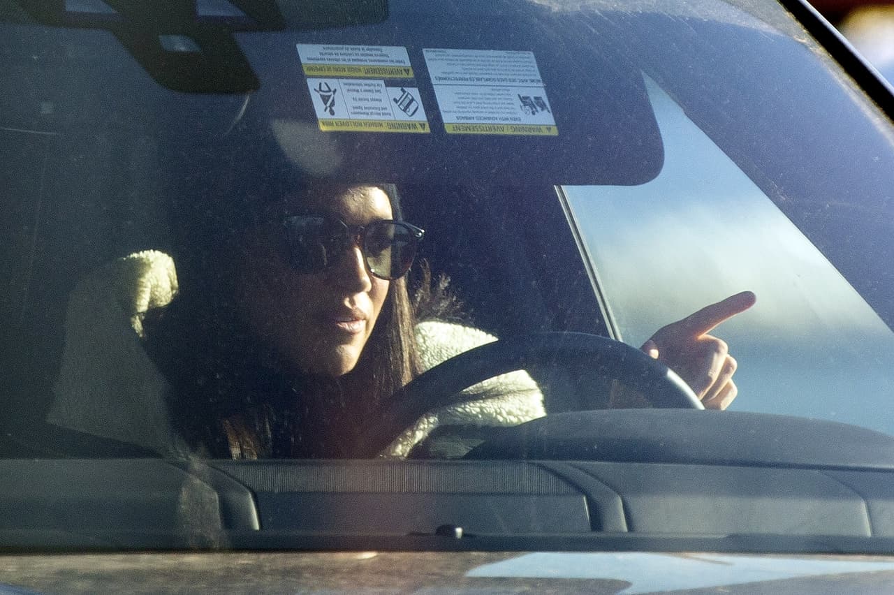 "La asistencia (de seguridad) 
<b>cesará en las próximas semanas</b>, de acuerdo con su cambio de estatus", dijeron las autoridades de seguridad pública de Canadá, citadas por la BBC.
<br>