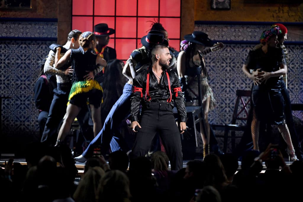 De acuerdo con el sitio británico Metro, la presentación de Madonna en estos premios ya está catalogada como
<b> "una de las actuaciones más ambiciosas y costosas en la televisión en vivo"</b>.