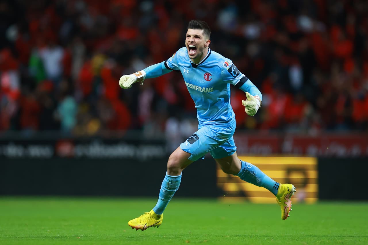 Con goles de Haret Ortega y Leo Fernández, el cuadro mexiquense aprovechó los errores azulcremanas para ir con ventaja al juego de vuelta que se disputará el próximo sábado en la cancha del Estadio Azteca con un 2-1 parcial.