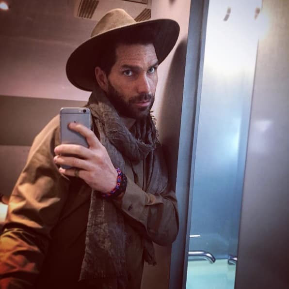 El apuesto actor keniano de origen alemán y chileno tiene una gran noticia para sus fanáticas. Muy pronto sabrás de qué se trata.