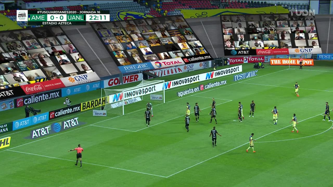 ¡TIRO ATAJADO! disparo por Leonardo Suárez.