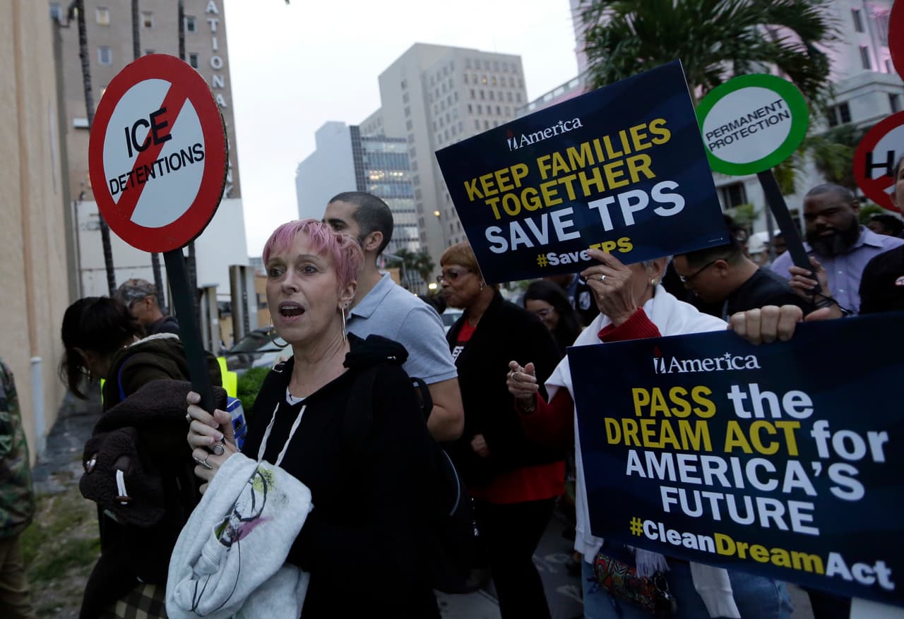 Buscan resucitar el TPS: en qué consiste el recurso legal que pedirán activistas para que se revise decisión de jueces