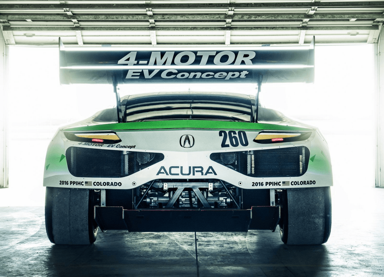 El Acura NSX EV Concept cuenta con control vectorial de tracción, que permite un direccionamiento extremadamente preciso y seguro, similar al que se consigue hoy en los Acura NSX y RLX y también estará disponible para el próximo Acura MDX 2017.