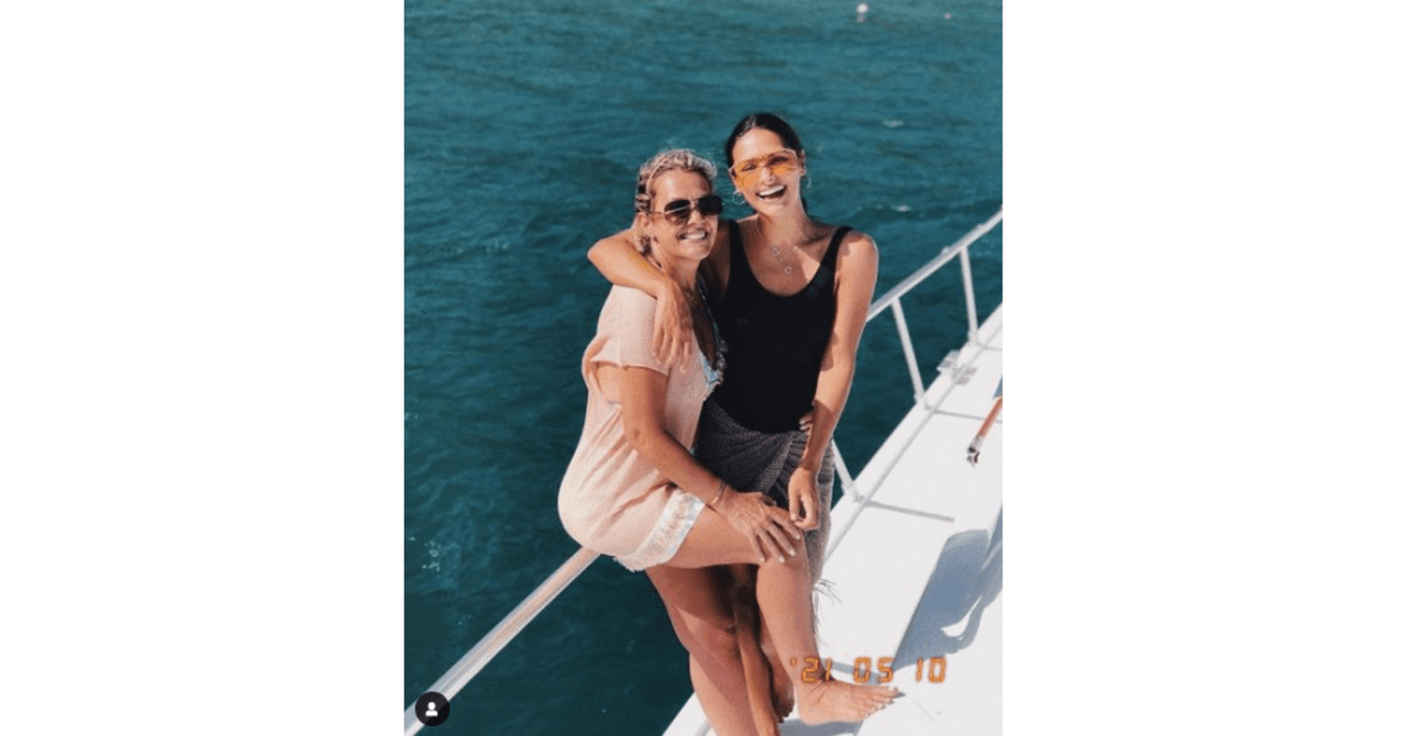 Renata Notni y su mamá