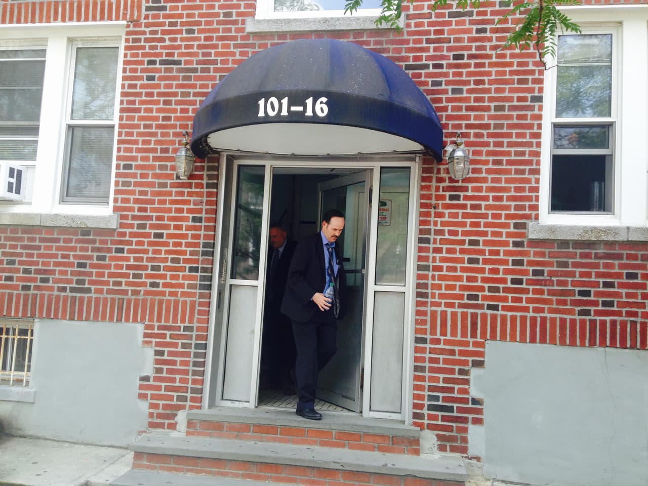 Vecinos del colombiano acusado de amenaza terrorista en Nueva York no saben qué le pasó