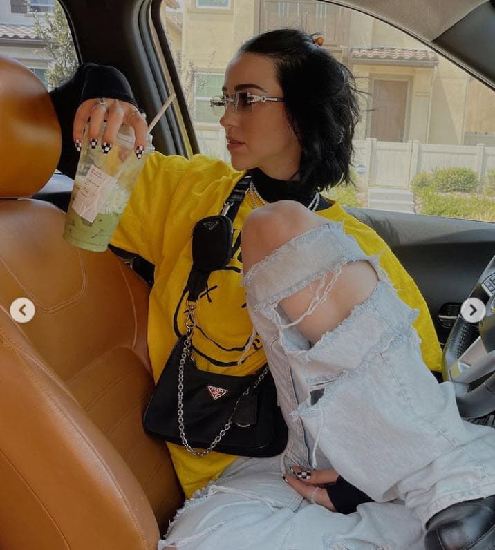 También reveló que tanto ella como su actual novio, Adriel Favela, mantienen contacto con 'Nodeli'.
<br>