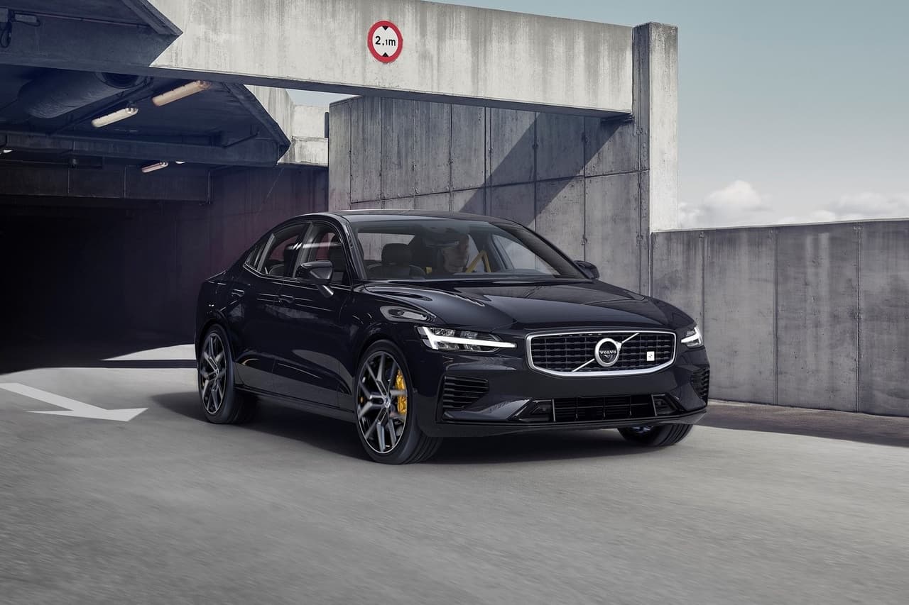 <h3 class="cms-H3-H3">Categoría - Carros medianos de lujo</h3>
<br>
<br>
<b>Fabricante:</b> Volvo
<br>
<b>Modelo:</b> S60 y S60 Recharge
<br>