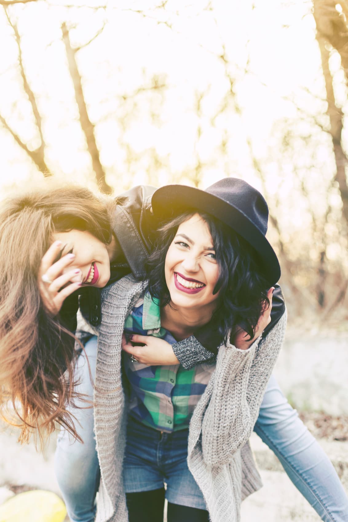 <b>Tauro</b>
<br>Regidos por el planeta venus este signo suele tener mucho amor para dar a los demás. Son creativos y muy trabajadores, pero en ciertas ocasiones muy necios y hasta egocéntricos.