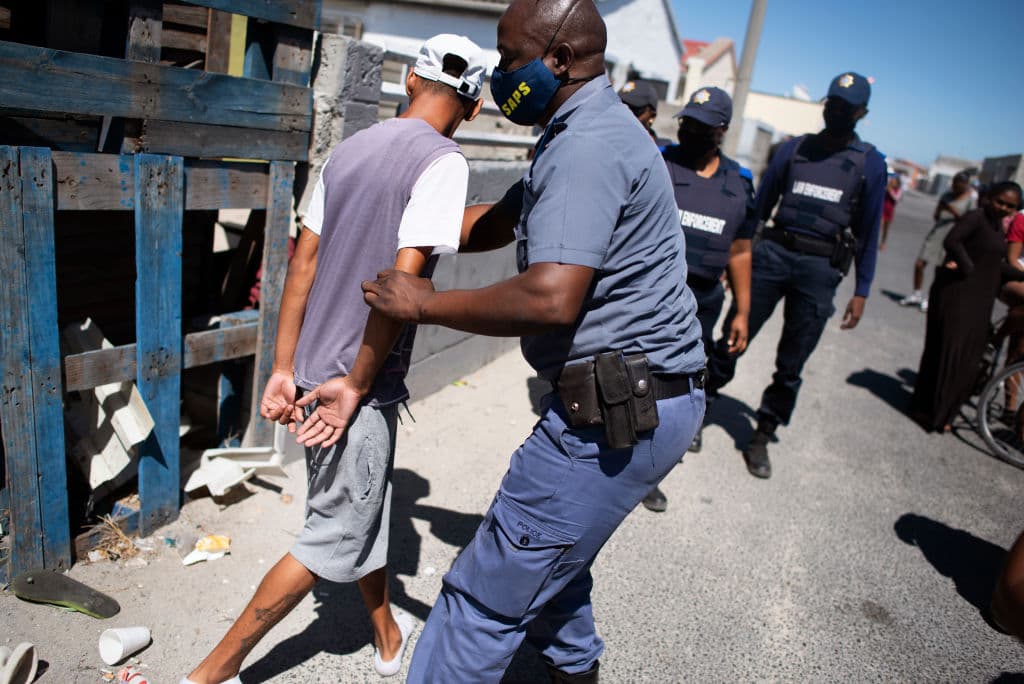 <h2 class="cms-H2-H2">12. CIUDAD DEL CABO, Sudáfrica.</h2>
<br>
<br>La ciudad portuaria en la costa oeste de Sudáfrica exhibe una tasa de 63 homicidios por cada 100,000 habitantes. De las 50 ciudades del 
<i>ranking</i> 2022, se ubican 17 en México, 10 en Brasil, 7 en Estados Unidos, 6 en Colombia, 4 en Sudáfrica, 2 en Honduras, una de Puerto Rico, una en Haití, una en Ecuador y una en Jamaica.