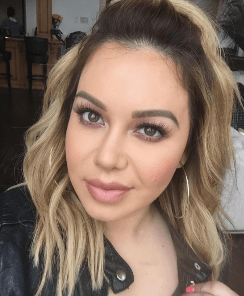 Este anuncio de separación entre
<b>Chiquis</b> y Lorenzo, cayó como un baldado de agua fría, pero parece que la pareja no logra solucionar sus problemas.