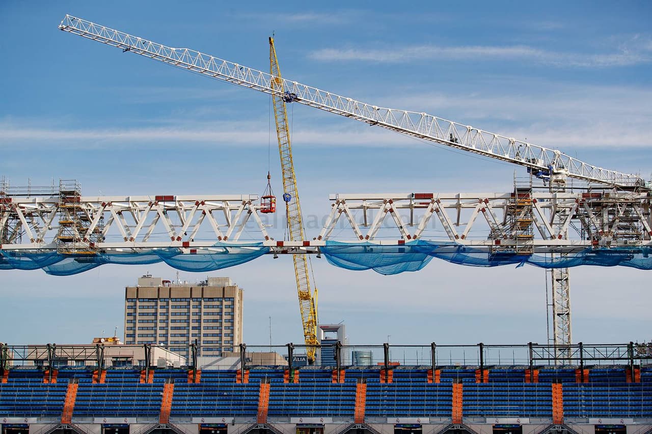 Las obras del Santiago Bernabéu continúan a marchas forzadas y ya se comienzan a completar estructuras importantes de la remodelación.