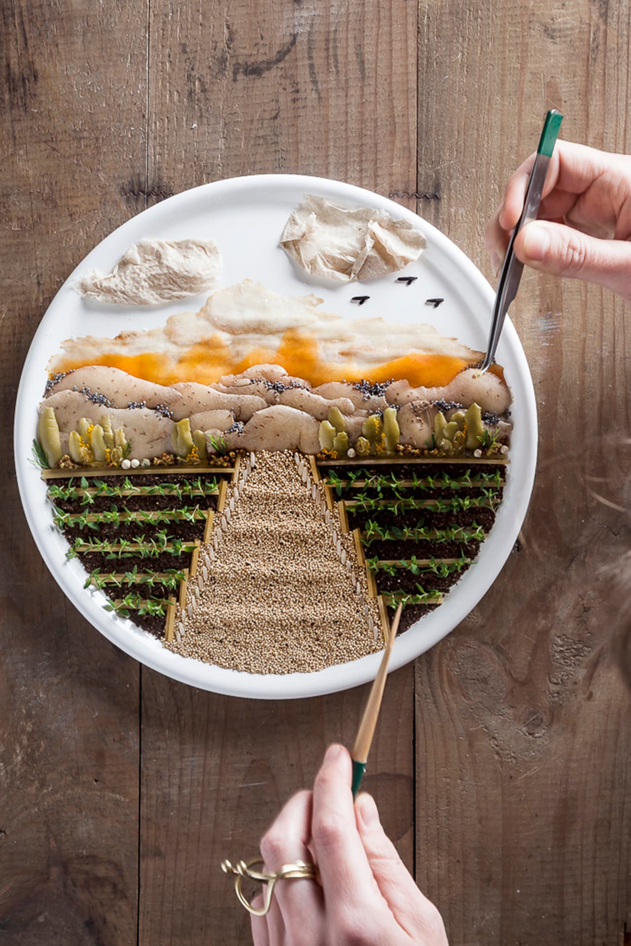 Gracias a su chispa creativa, y la increíble atención al detalle y composición de tus piezas, Anna ha trabajado con marcas internacionales como Coca-Cola, Netflix, ¡y hasta con ELLE China!