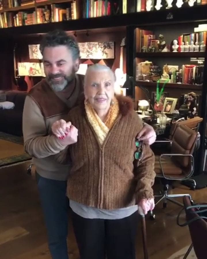 "Seguro que sí lo engañó. A lo mejor no quería estar con Manuel y muy abusada se buscó a uno que tiene mucha plata", declaró 
<b>Pilar Morán</b> a TVNotas en 2013.
<br>