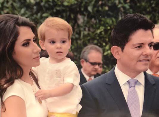 Fruto de su matrimonio nacieron sus tres hijos: Bárbara, Santiago y Emiliano.
