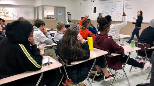 Ayudan con millón de dólares a estudiantes de escasos recursos en Pasco