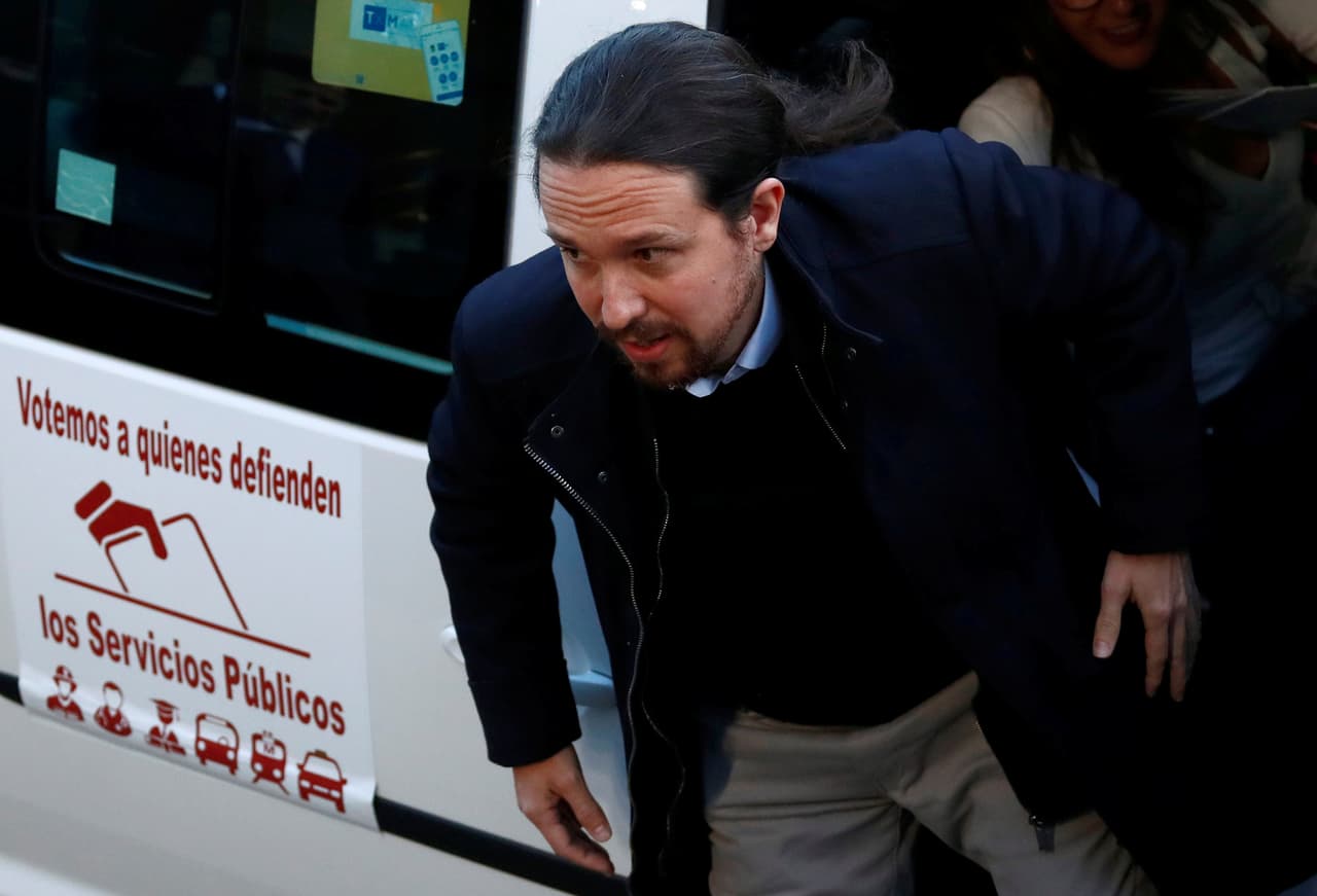 Pablo Iglesias, el candidato del partido de izquierda radical Unidas Podemos, llegando a un acto en San Sebastian de los Reyes, en las afueras de Madrid.