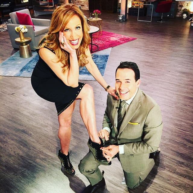 Carlos Todo un caballero.