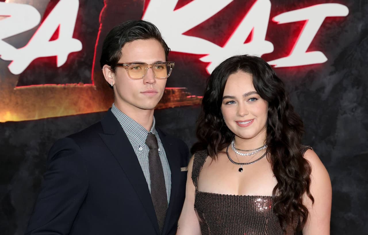 Mary Mouser y Tanner Buchanan, protagonistas de ‘Cobra Kai’, anuncian compromiso tras finalizar la serie