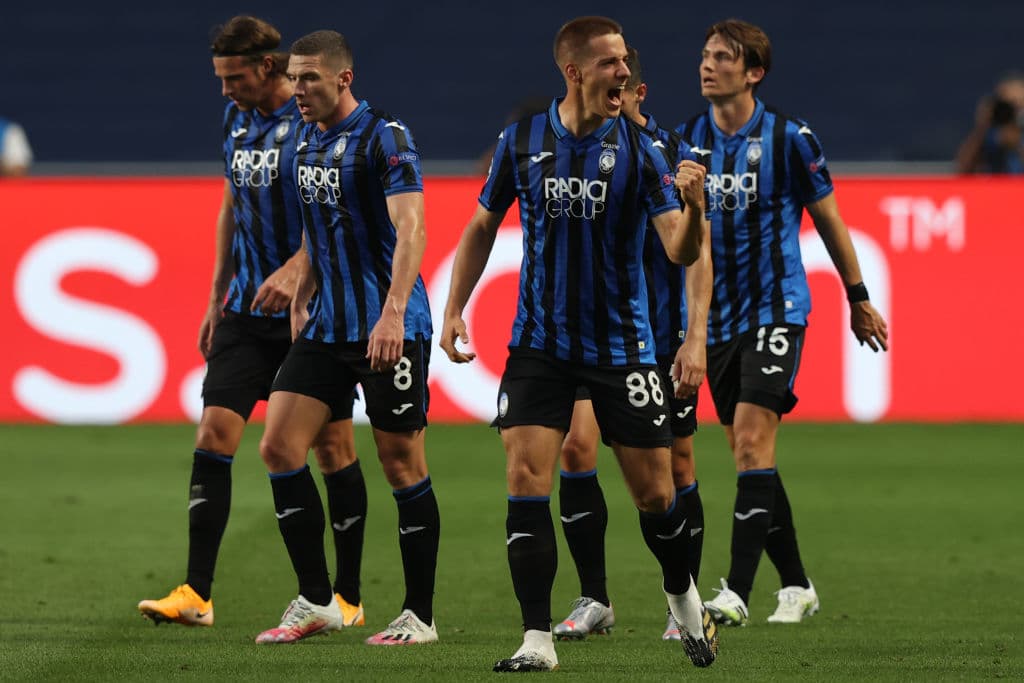 Disparó un tremendo zurdazo para vencer a Keylor Navas tras recibir un rebote en el área grande.