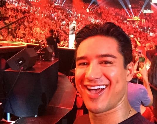 El actor y conductor disfrutó en grande le festival de la 'Ciudad del Pecado'.