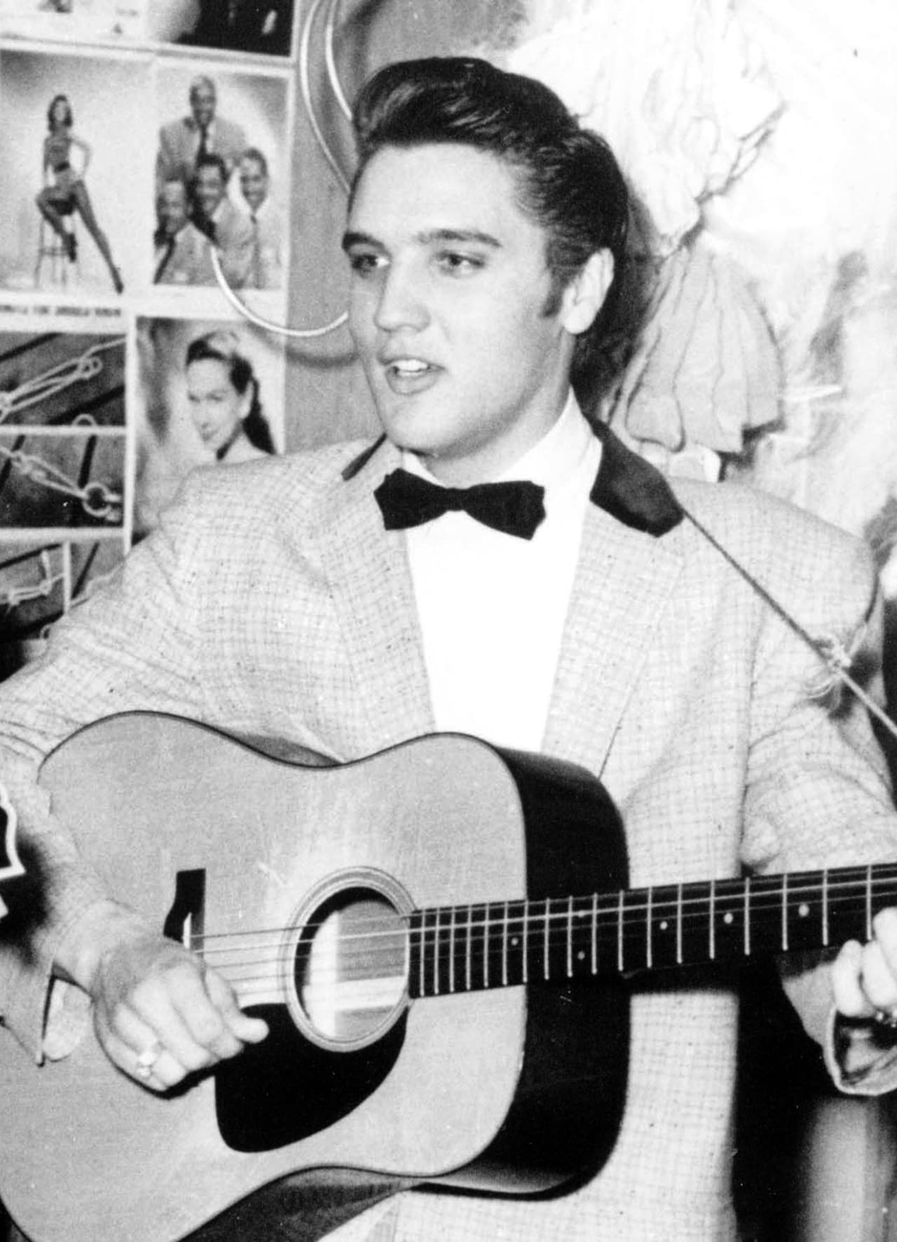 El rey del rock fue fuerte influencia para Mercury, pues en los 50s fue cuando lo escuchó por primera vez y se volvió fanático de su música.