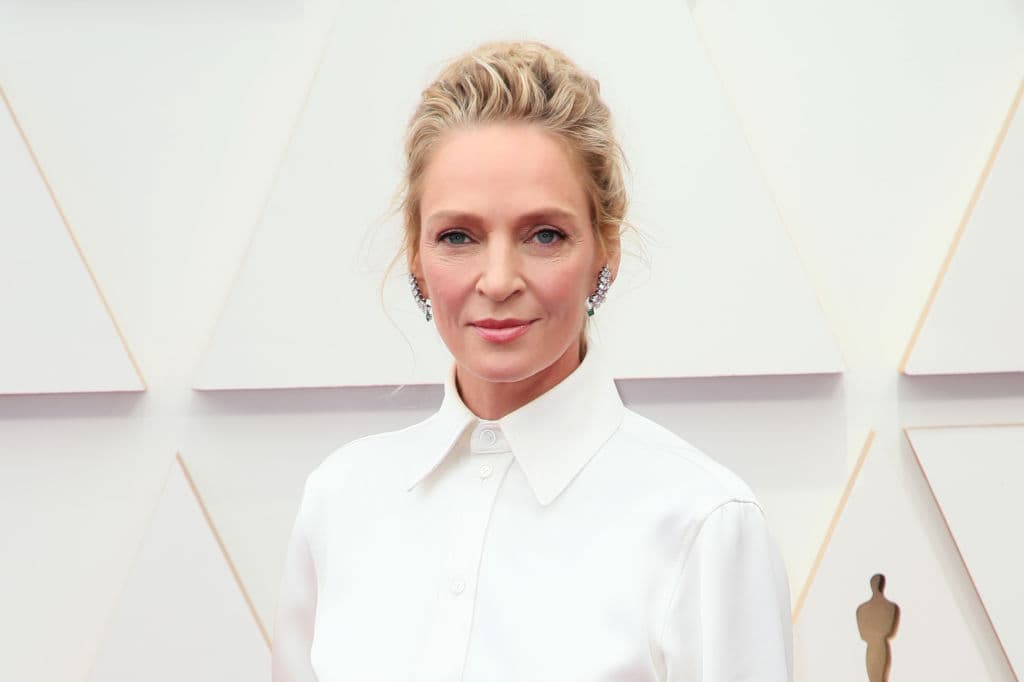 En el 2017 y el 2018 Uma Thurman llevó su talento a Broadway, con la obra 'The Parisian Woman'. En el 2019 comenzó a trabajar para Netflix en la serie de terror y suspenso sobrenatural 'Chambers'.
