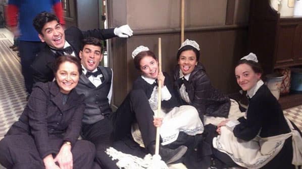 Se nota que todos la quieren, y no es para menos, con ese lindo carácter y talento quién no lo haría.