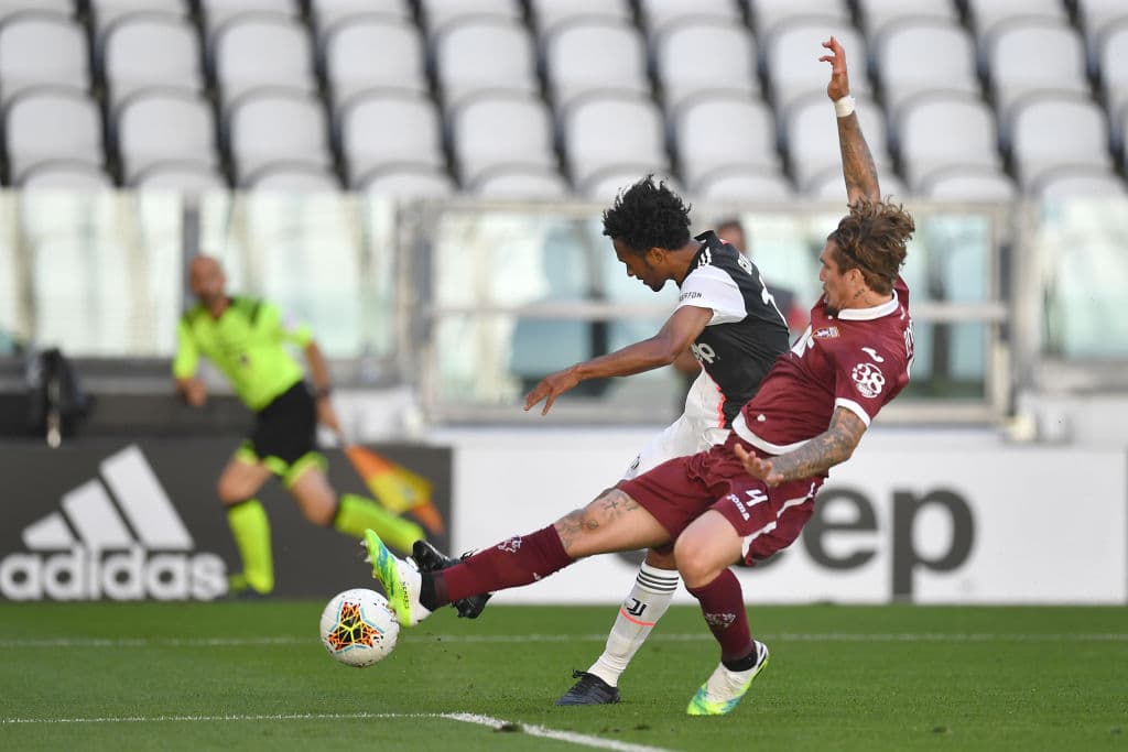 Juan Cuadrado marcó el segundo a los 29’ de juego. Cristiano Ronaldo asistió para el gol tras darse cuenta de la mejor posición del colombiano.