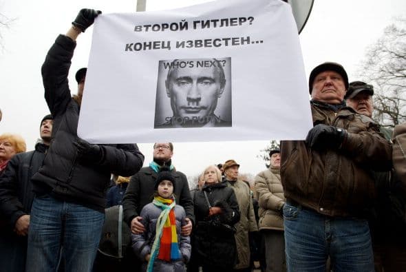 Según OVDinfo, las fuerzas de seguridad han detenido a unas treinta personas en San Petesburgo.