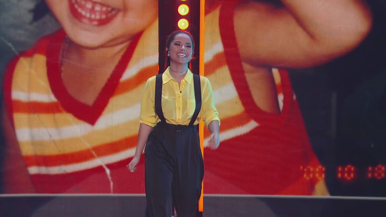 Desde su llegada al escenario causó revuelo entre los pequeñines y el público.