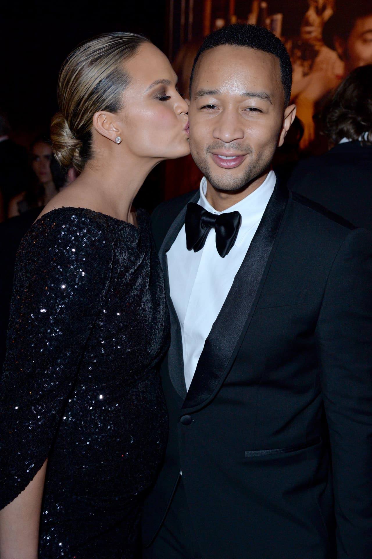 Chrissy Teigen y John Legend, la parejita más linda de la noche.