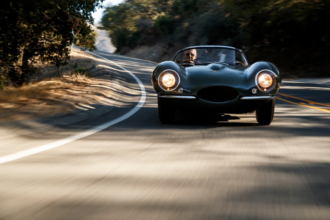 Jaguar Classics se permitió hacer algunas mejoras al diseño original pero sólo para asegurar la integridad del conductor y su pasajero. Un ejemplo de estas mejoras es un nuevo tanque de combustible que utiliza materiales modernos y robustos cónsonos con las características de los combustibles modernos.
