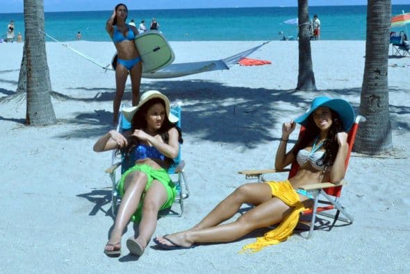 Las chicas de Nuestra Belleza Latina se escaparon a la playa y deleitaron a los caballeros con sus espectaculares curvas latinas.