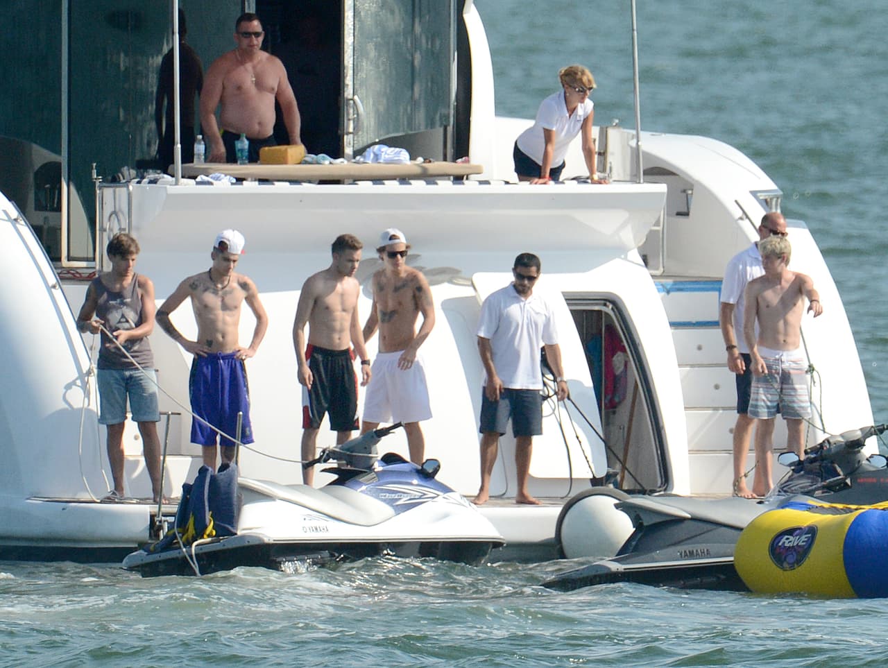 Estuvieron todos reunidos en un lujoso yate, en el que convivieron con más personas.