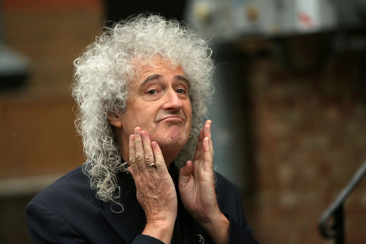 <b>Queen.</b> El tema ‘We are the champions’ (‘somos campeones’, en español) se escuchó en los mítines de campaña de Trump en 2016. “Mi reacción personal a que Trump use nuestra música: nunca daríamos permiso”,
<a href="https://brianmay.com/brian/brianssb/brianssbjun16a.html#14"><u>escribió Brian May, guitarrista de la banda británica, en su blog personal</u></a>. “Siempre ha estado en contra de nuestra política permitir que la música de Queen se utilice como herramienta política”, agregó el músico.