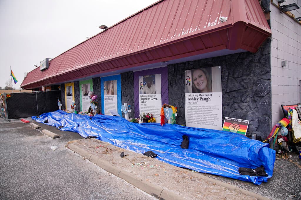 El atacante del club gay en Colorado tenía una web neonazi y había publicado una foto de una mirilla apuntando a un desfile del Orgullo