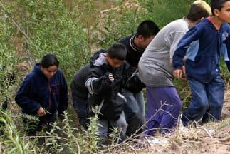 10 mil niños migrantes cruzaron la frontera en dos meses