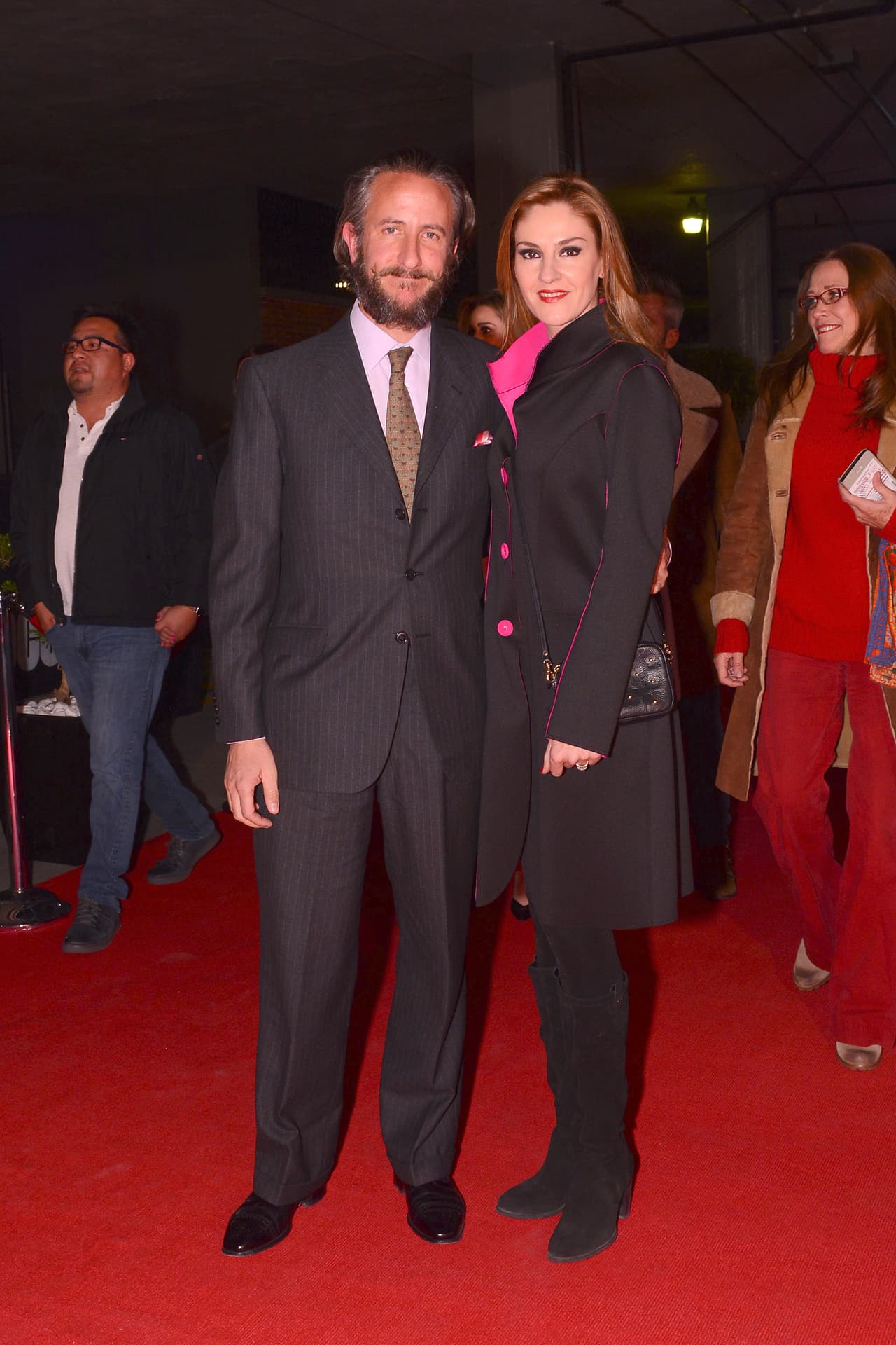 Juntos han formado un matrimonio estable que ha sabido lidiar muy bien con 
<b><a href="https://www.univision.com/entretenimiento/celebridades/asi-defendio-chantal-andere-a-su-marido-despues-de-que-lo-llamaron-feo-fotos" target="_blank">comentarios malintencionados en redes sociales</a>. </b>