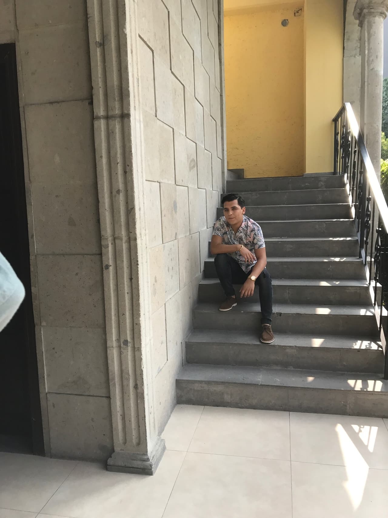 El joven cantautor anunció el lanzamiento de su álbum debut titulado 'Me dejé llevar', del que se desprenden los sencillos 'Probablemente','Te fallé' y 'Adiós amor'. Esto será el 28 de agosto próximo.