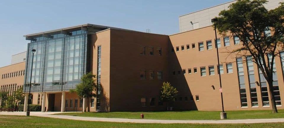La secundaria Northside College Preparatory está en el listado de las mejores escuelas públicas de Chicago.