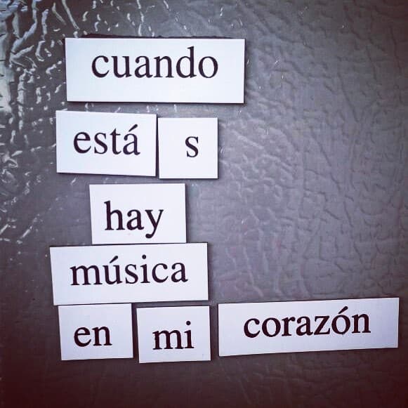 Este tipo de mensajes nos hace pensar que que
<b><a href="http://www.univision.com/temas/danna-garcia">Danna</a></b> está perdidamente enamorada de su novio, pero ¿quién es el hombre que le quita el sueño?