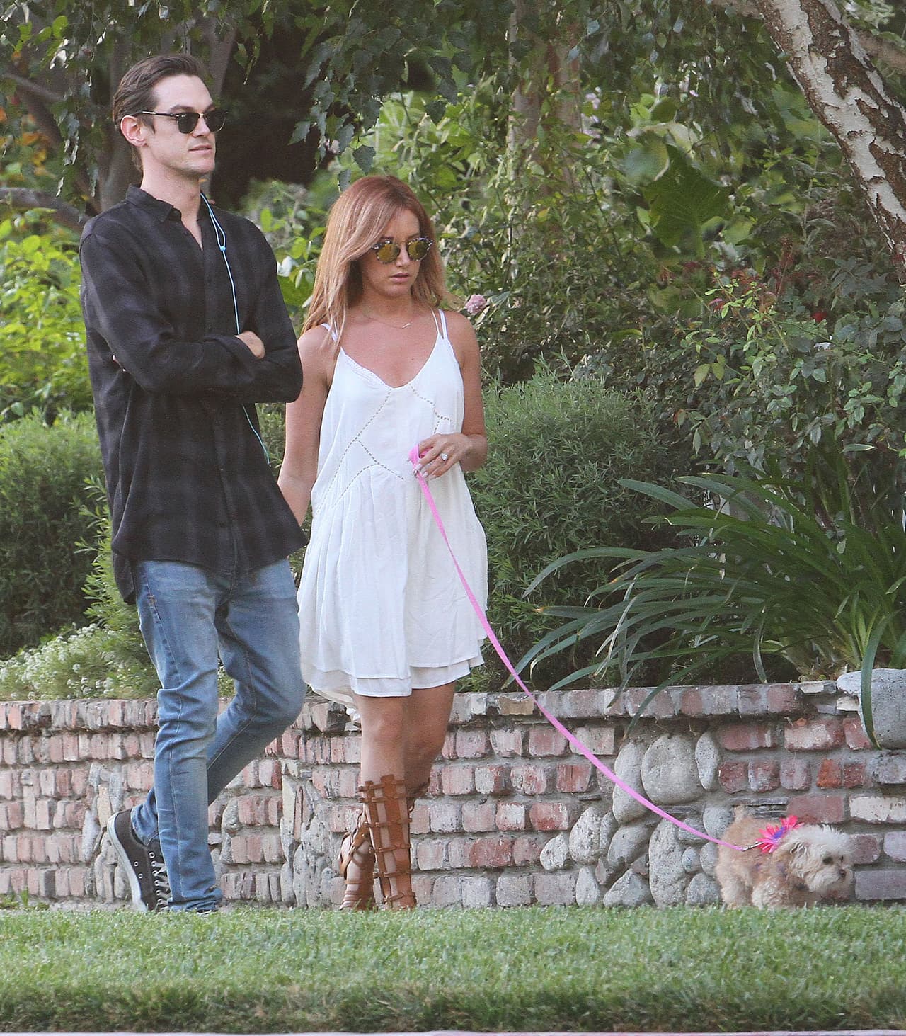 Hacía un día espléndido en Los Ángeles, por eso dieron un paseo.