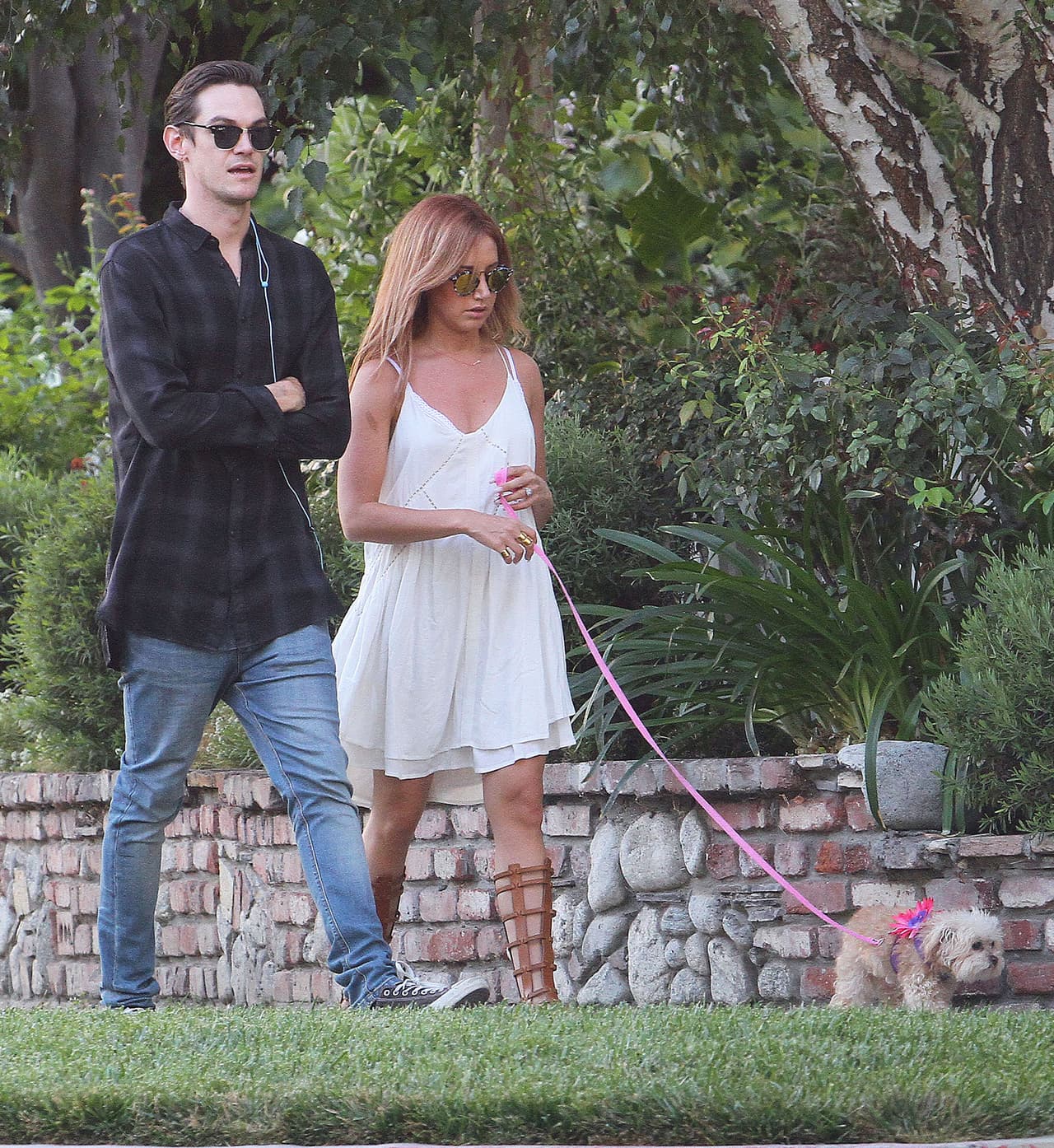 Él se veía cómodo al lado de su esposa y su ‘hijita’.