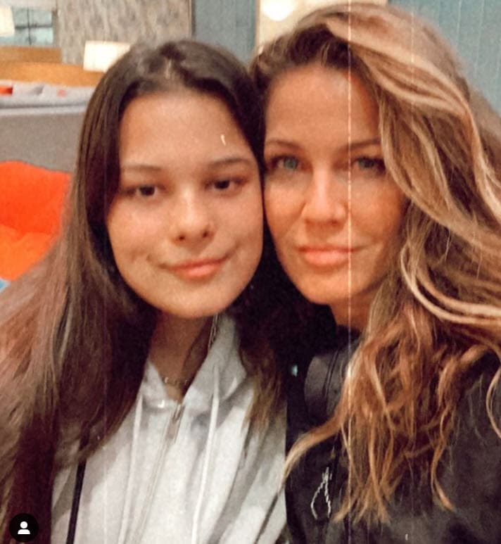 Antes, la modelo estuvo casada con el cantante Alejandro Sanz, de quien se divorció en 2005. Con él 
<b><a href="https://www.univision.com/entretenimiento/celebridades/asi-han-crecido-los-hijos-de-jaydy-michel-el-de-rafa-marquez-y-la-hija-que-tuvo-con-alejandro-sanz-fotos" target="_blank">tuvo una hija, Manuela</a></b>, hoy de 20 años. 
<br>