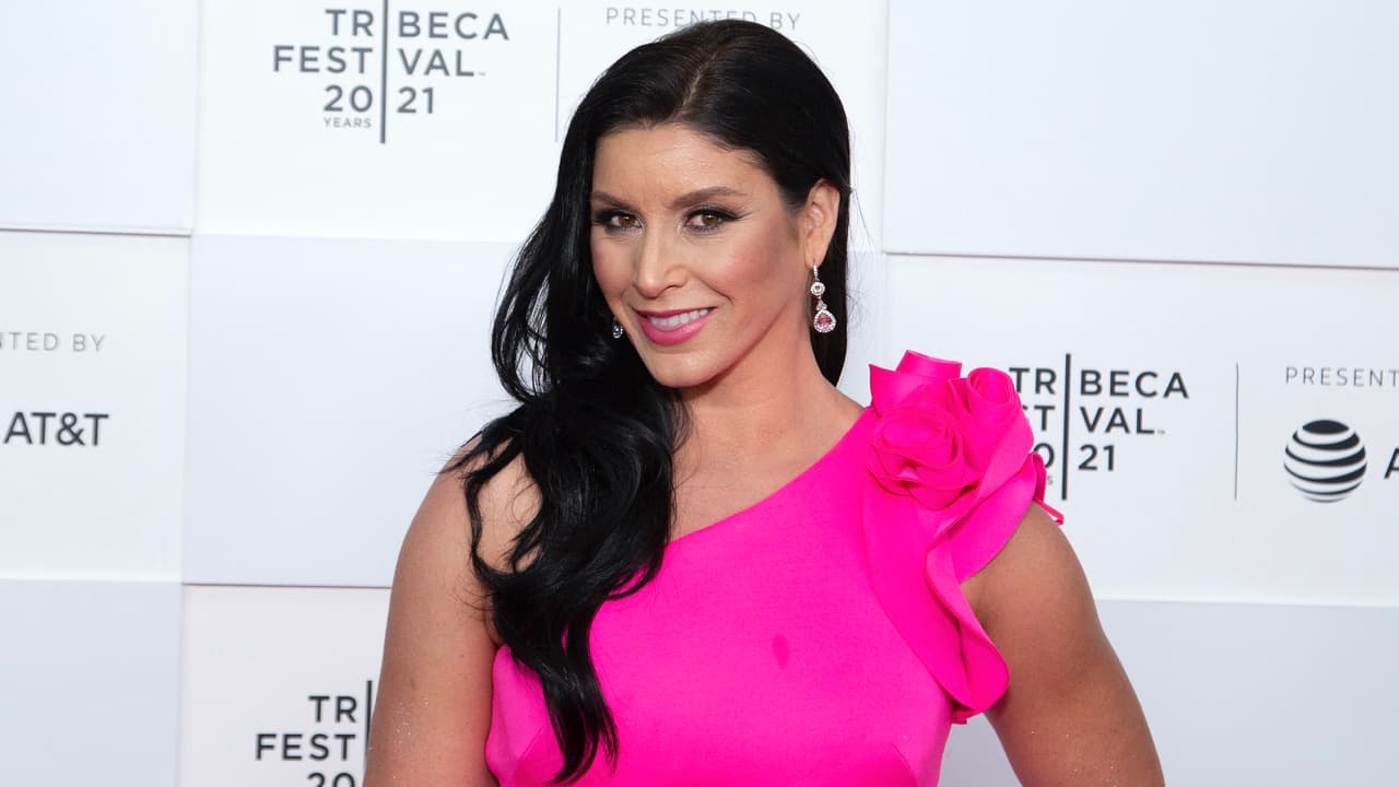 Acusan a medallista olímpica de apropiación fraudulenta de fondos de ayuda COVID-19