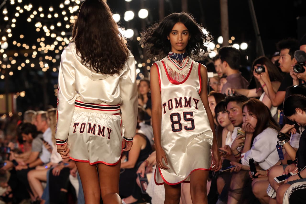 Si el promedio de la mujer estadounidense es talla 14, ¿por qué en NYFW desfilan solo mujeres talla 0? 